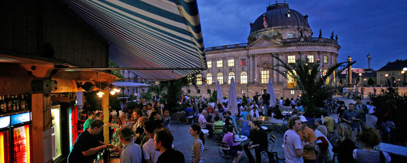 Salsa unterm Sternenhimmel mit DJ Naudy in Berlin